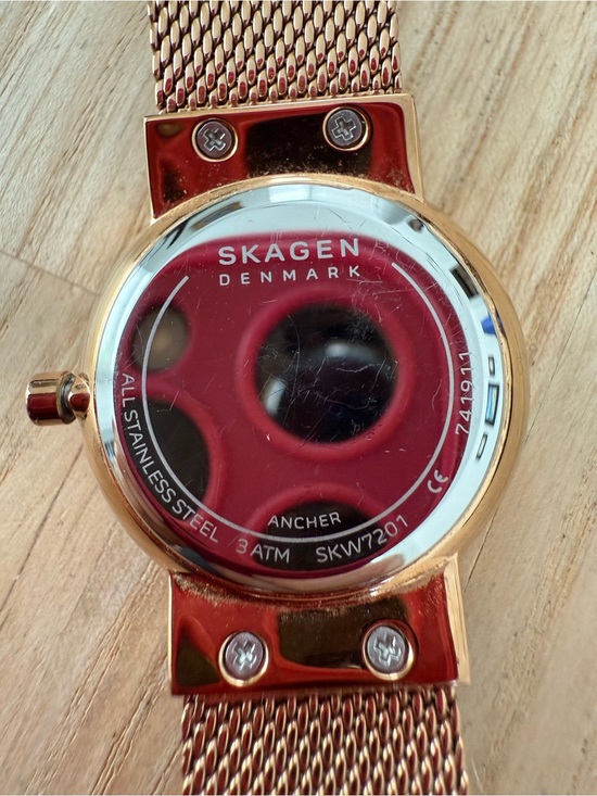 Skagen Denmark ladies rose gold tone watch NEW BATTERY main image 8